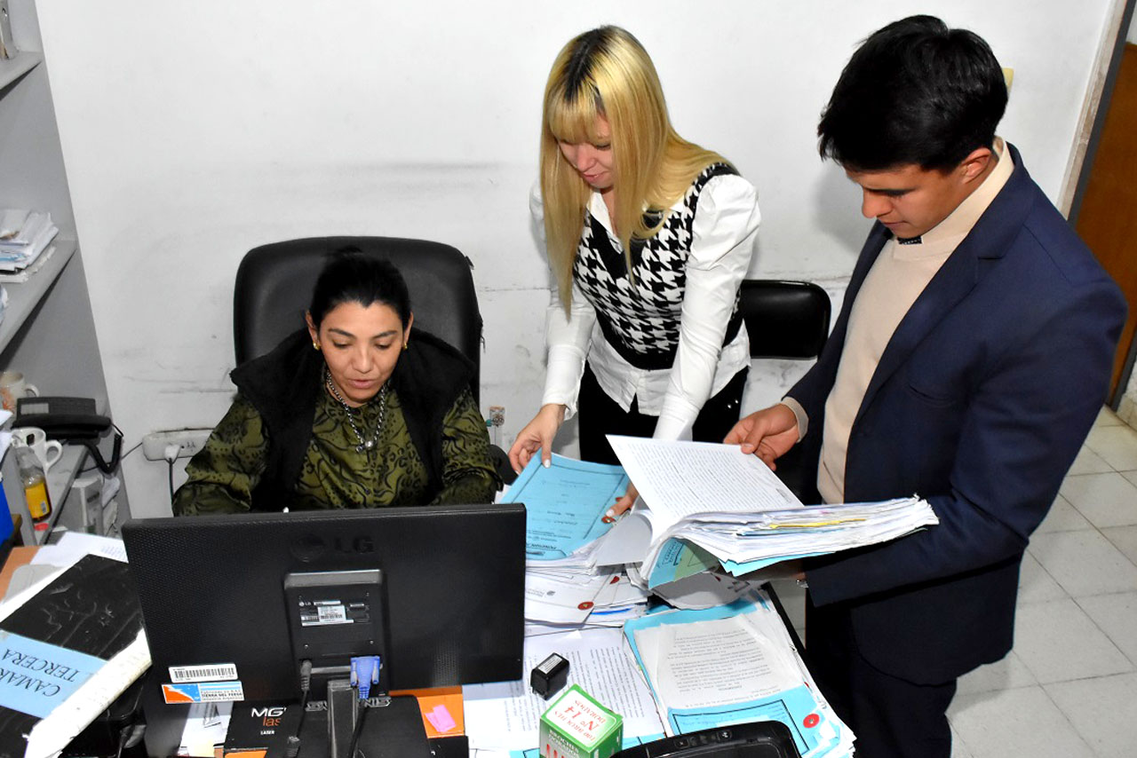 Dra Cecilia Cordoba y empleados 3