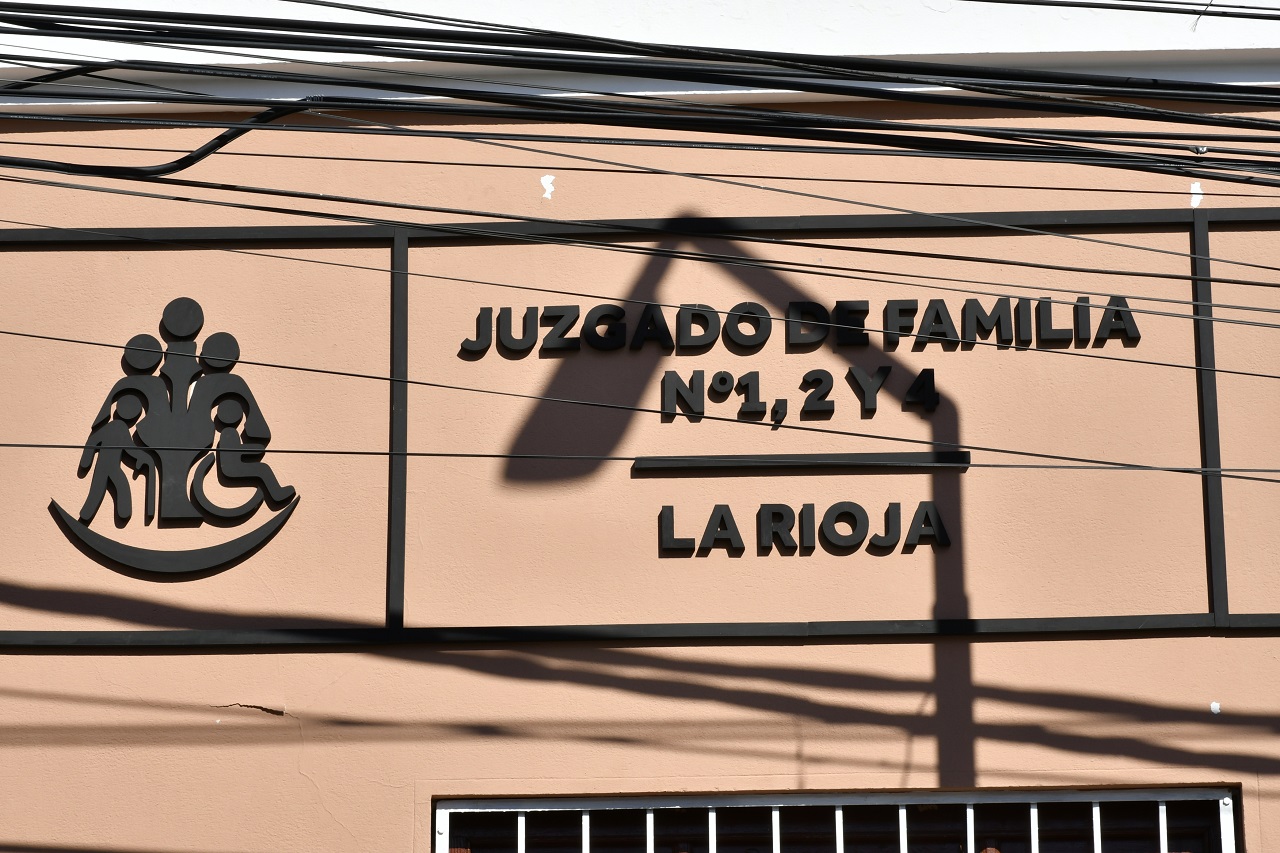 Frente de Juzgado de Familia