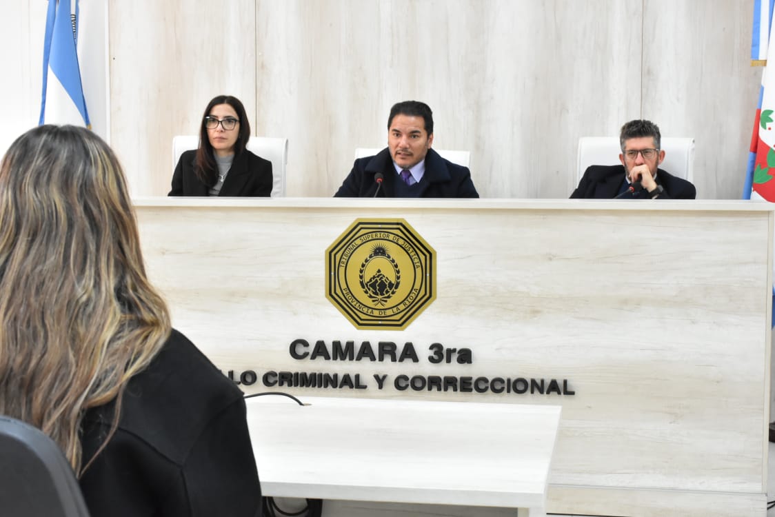 Tribunal Diaz-Aguero-Castellanos julio 1