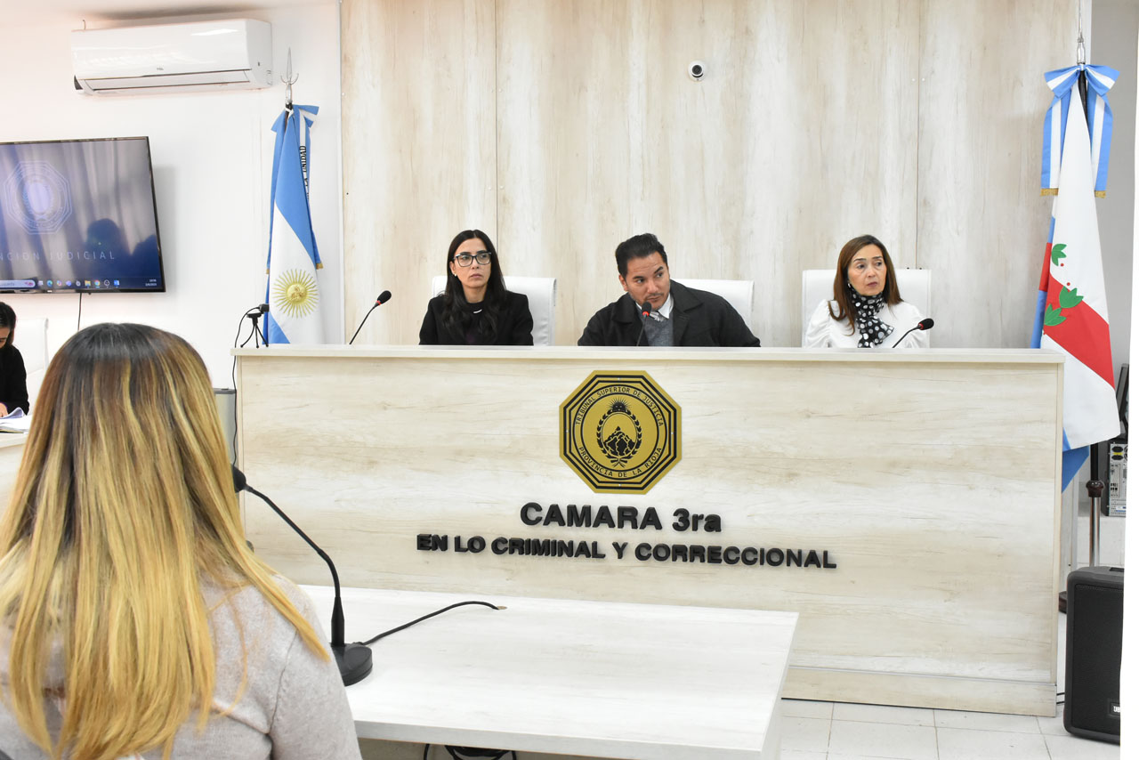 tribunal en juicio abuso sobrina